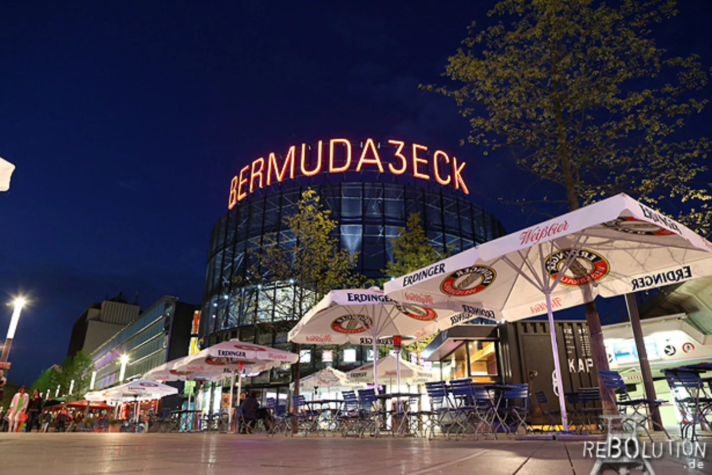 Das Bermuda3Eck ☺️
#rebolution #bochum #bermuda3eck #canon5dmarkⅲ